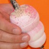 eiskong-in-hand
